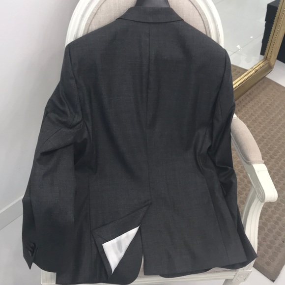 BRAND NEW & AUTHENTIC! Armani suit set - Picture 4 of 5